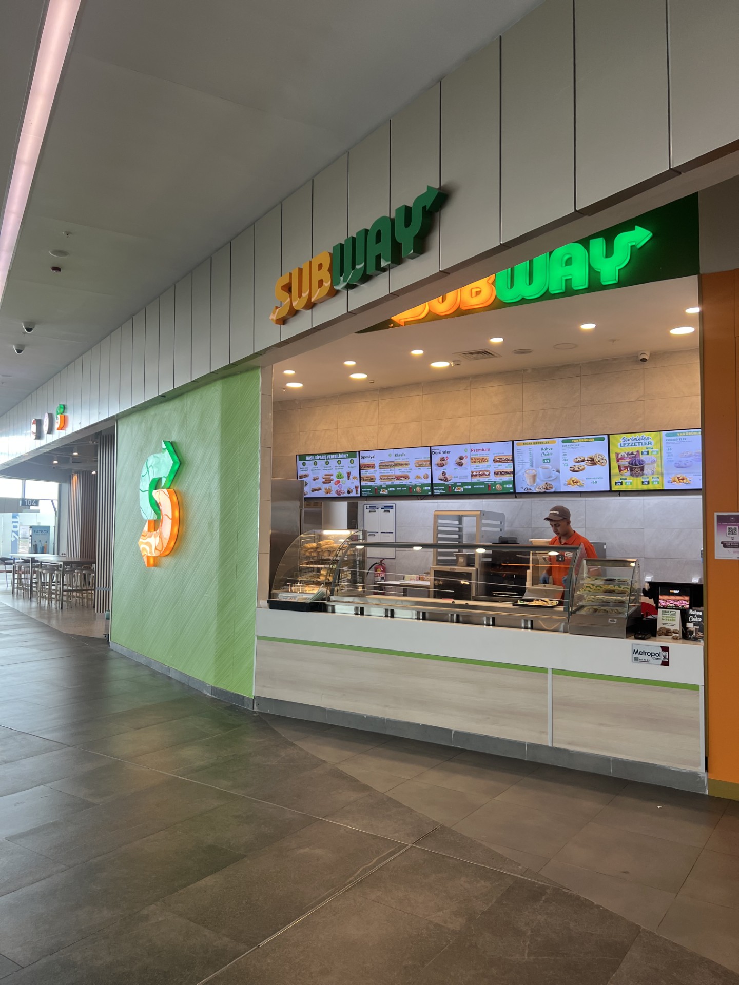 Subway Subway